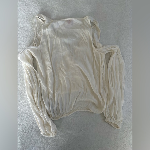 Guess cold shoulder top - Picture 2 of 5